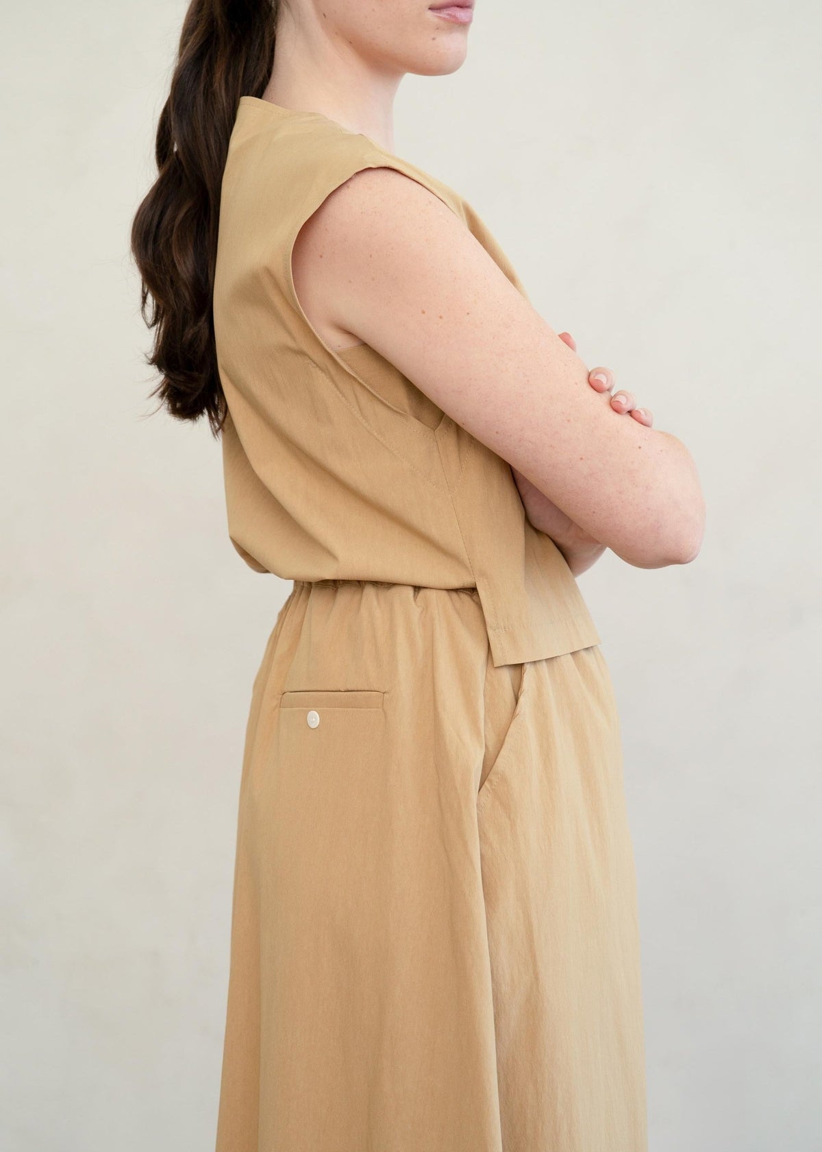 MELANIE SLEEVELESS MIDI DRESS