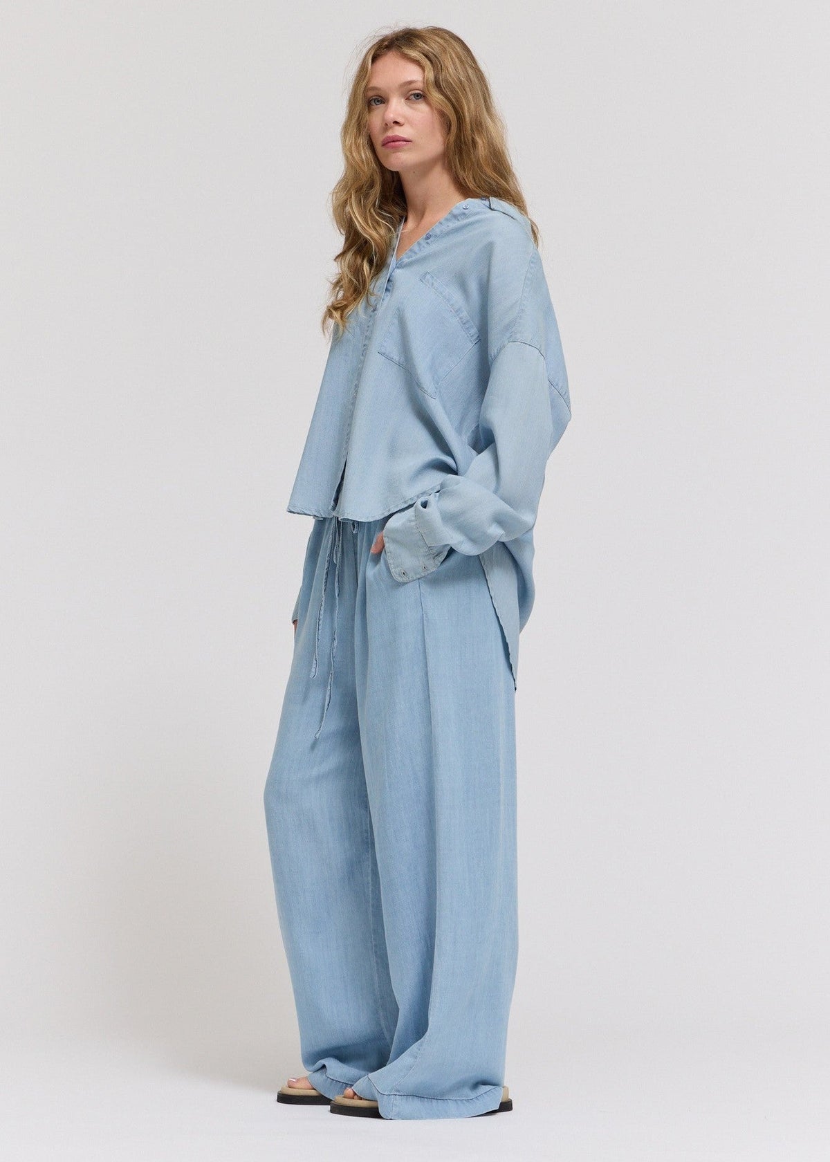 JILLIAN CHAMBRAY STRAIGHT PANT