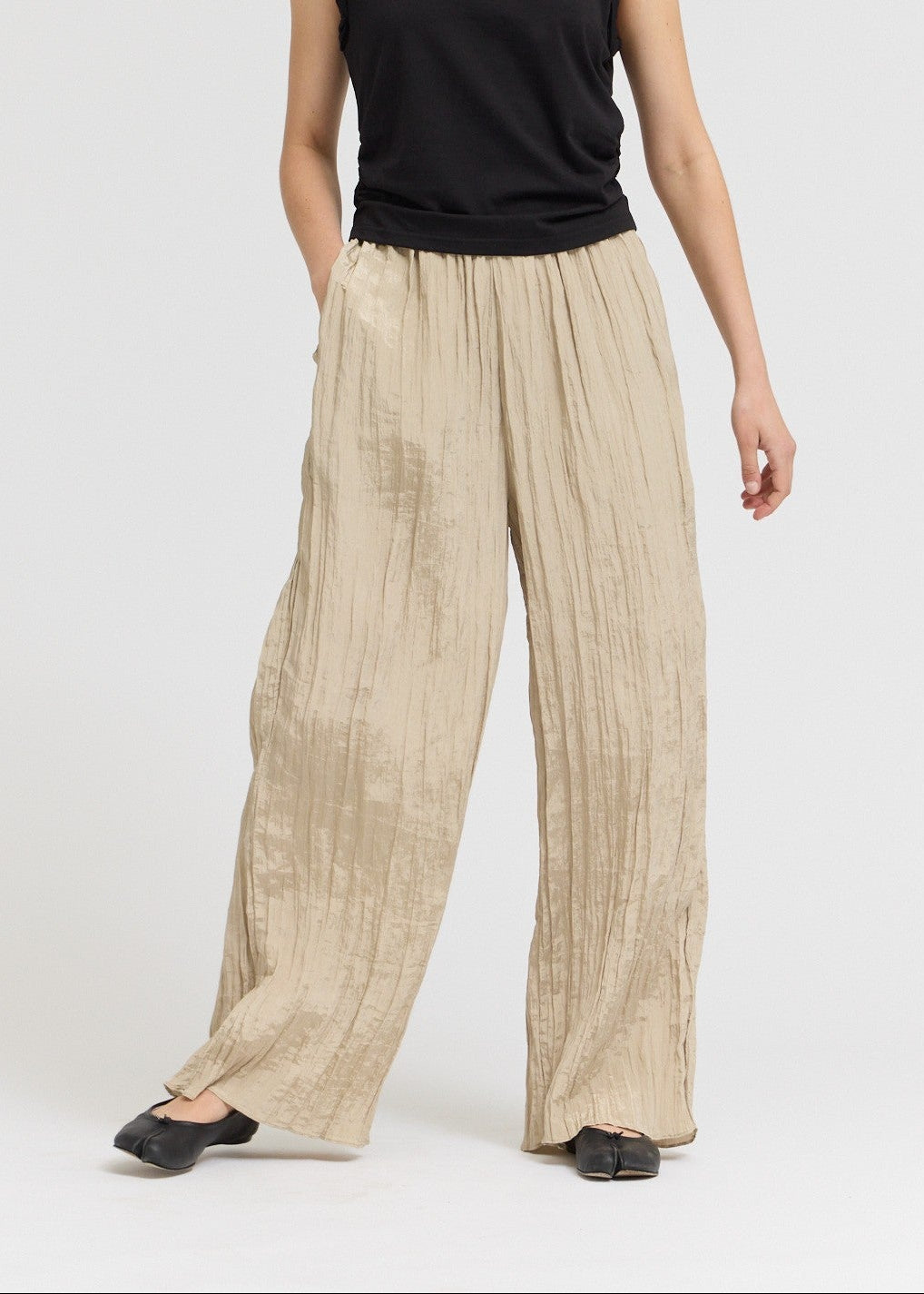 CHLOE CRINKLE SMOCKED PANTS