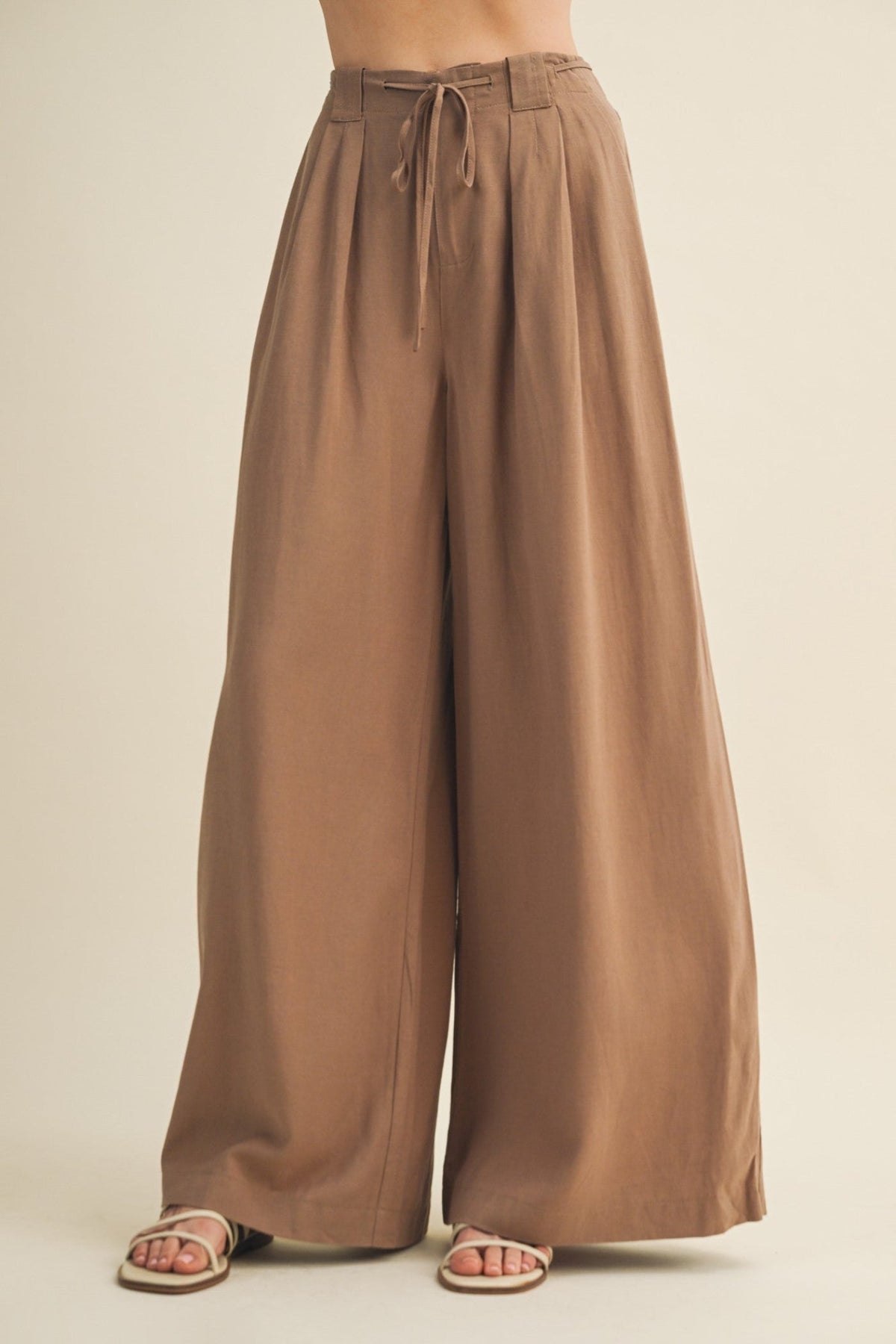 CARA PLEATED WIDE-LEG PANTS