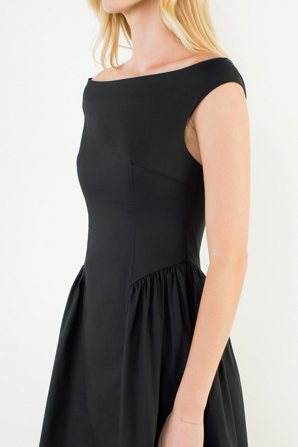 PAMELA SLEEVELESS MIDI DRESS